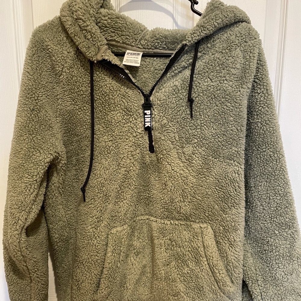 Victoria Fleece Zip Sweater
